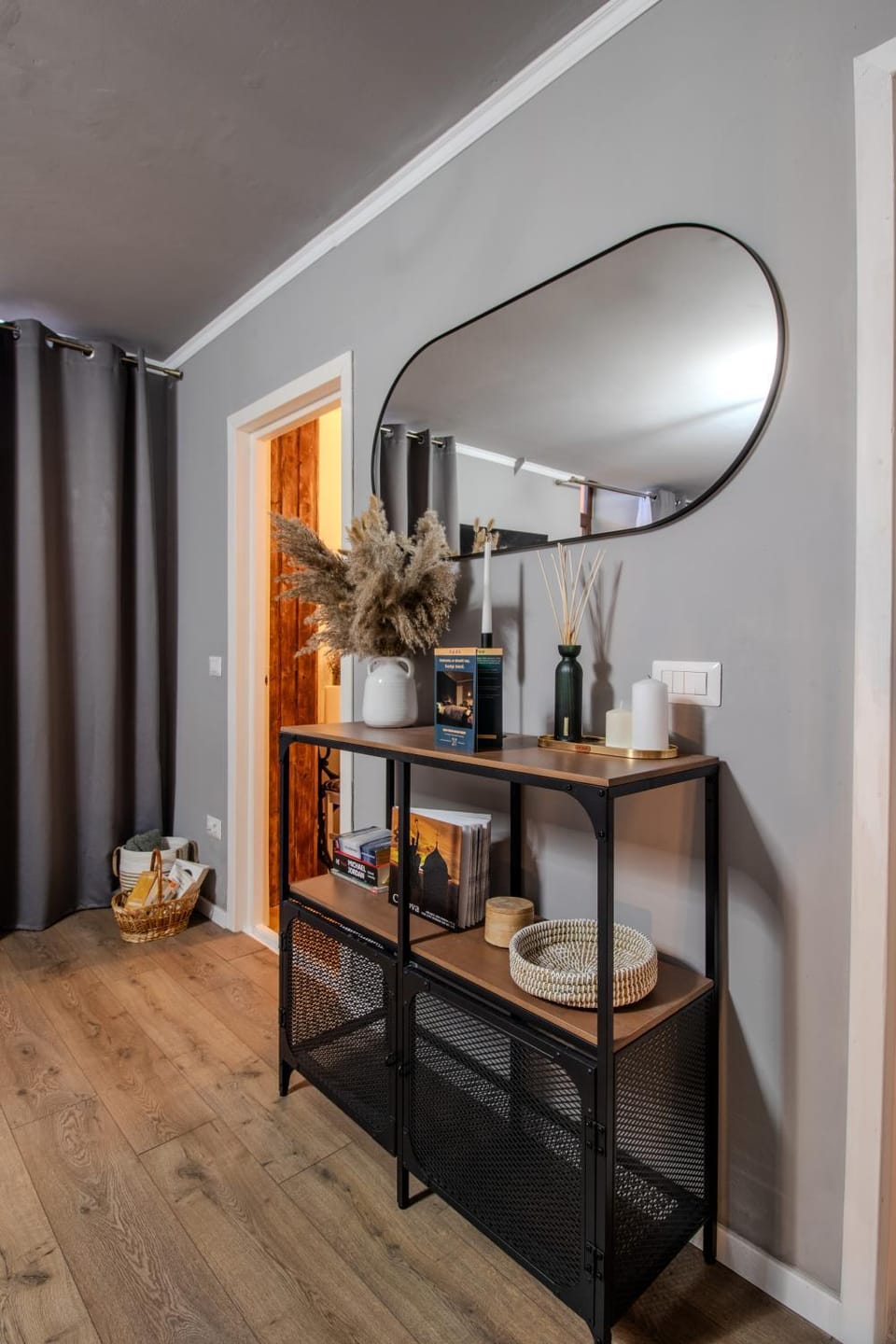 Old Town by Humpback Apartment in Craiova