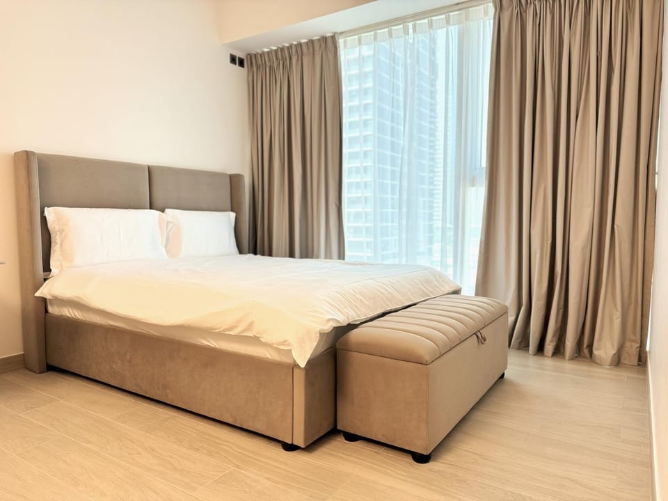 Comfortable 1 Bed Studio At Jumeirah Lake Towers Apartment in Dubai