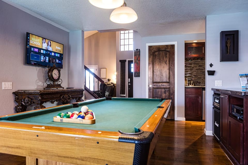 Billiard, Game Room, TV and multimedia