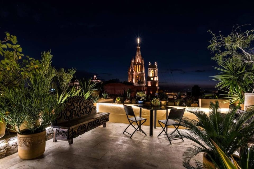 Patio, Night