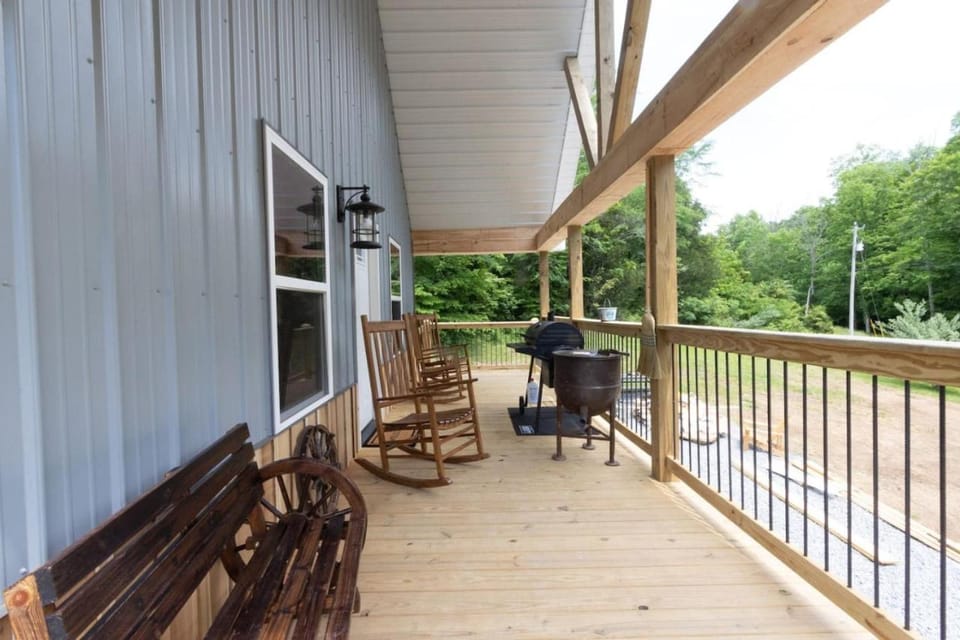 Kentucky Coal Cabin 2 min from Lake Cumberland Cabin in Lake Cumberland