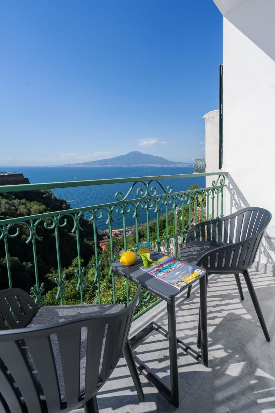 Natural landscape, View (from property/room), Balcony/Terrace, Living room, Mountain view, Sea view