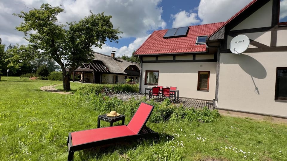Property building, Patio, Garden, sunbed