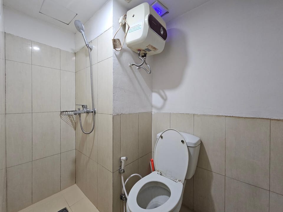 Shower, Toilet, Bathroom