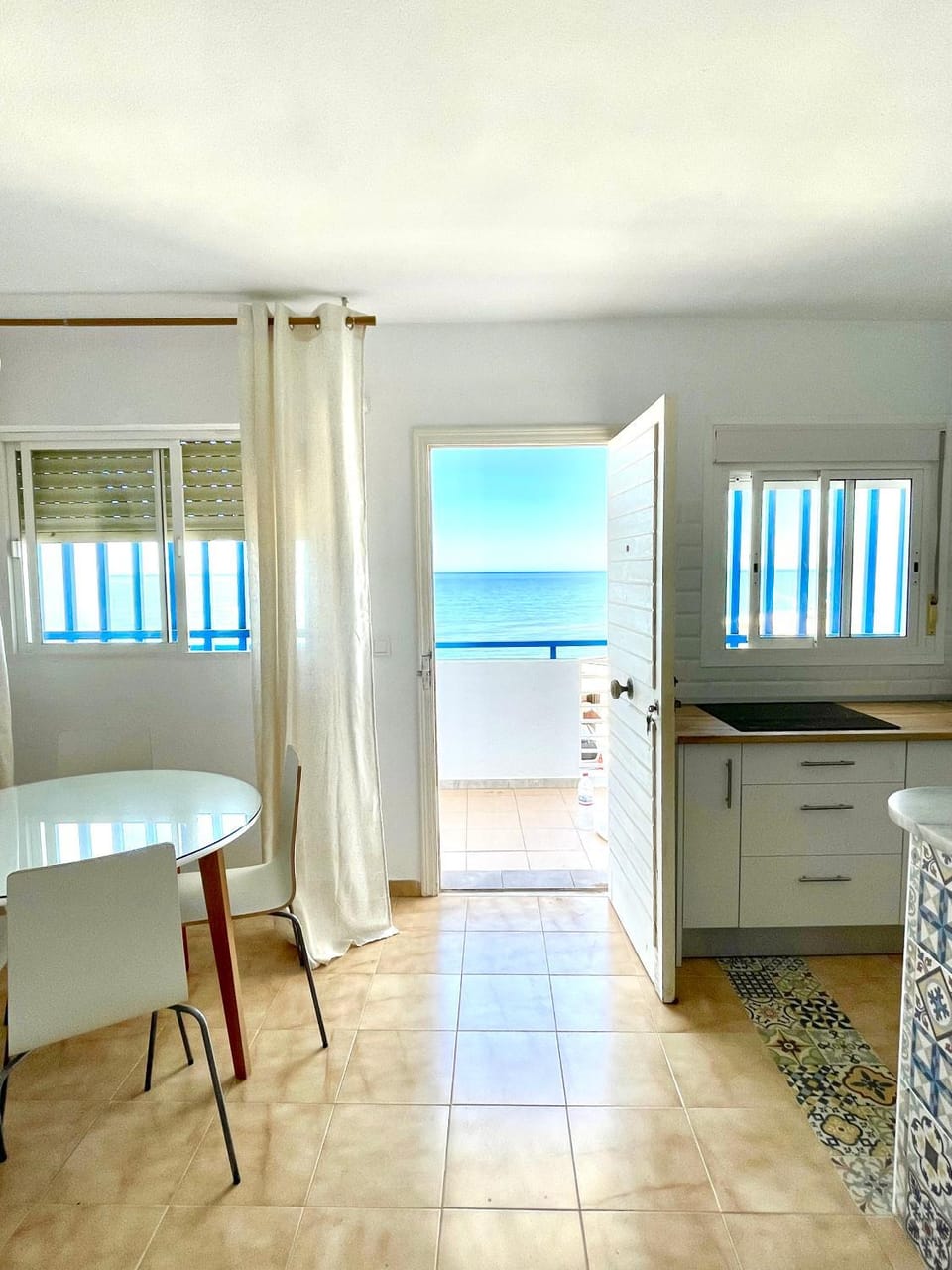 Apartamento Indalo en primera linea de playa Apartment in Comarca Metropolitana de Almería