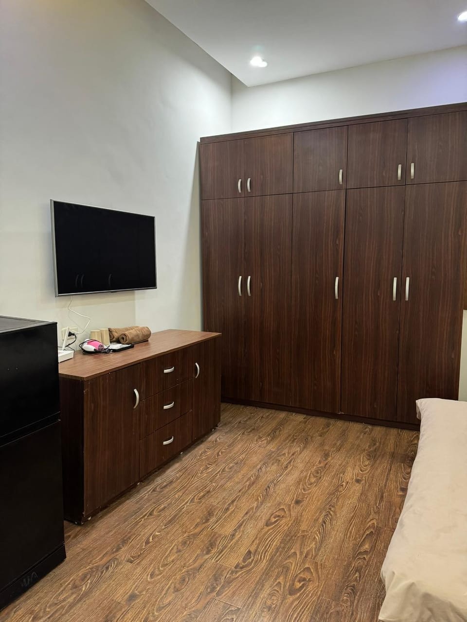 Communal lounge/ TV room, TV and multimedia, Kitchen or kitchenette, wardrobe