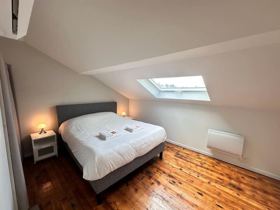 Cosy T2 vue Cathédrale, place du forum climatisé Apartment in Reims