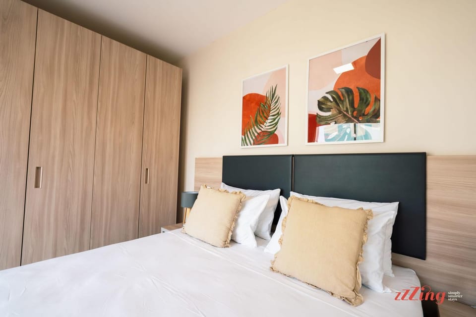 Bed, Photo of the whole room, Bedroom, wardrobe