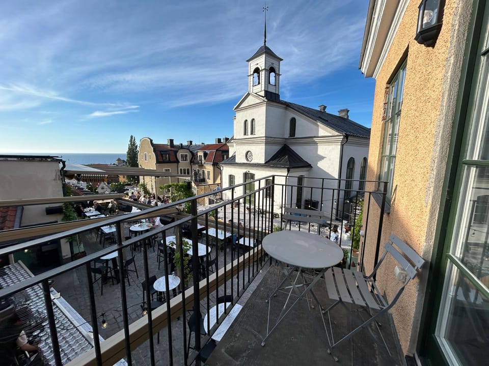 View (from property/room), Balcony/Terrace, City view