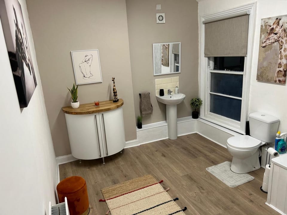 Toilet, Bathroom