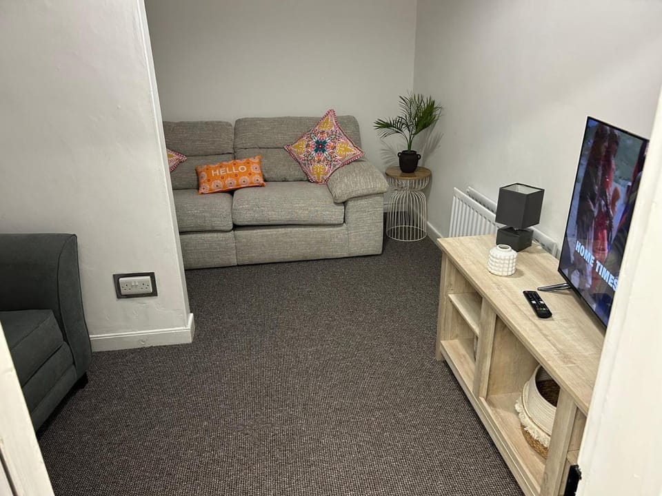 TV and multimedia, Living room, Seating area