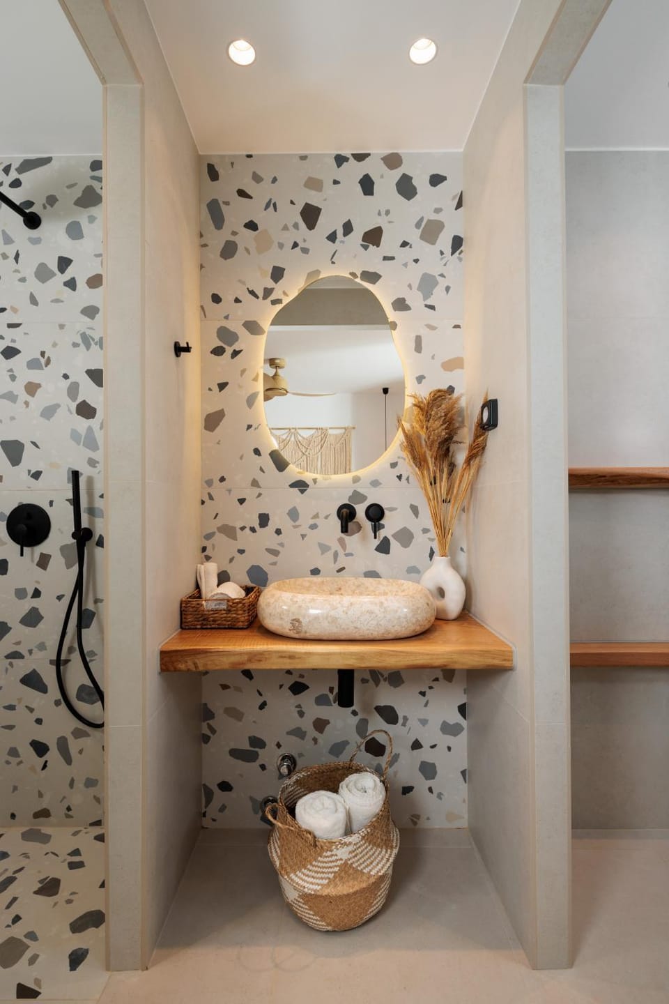 Bathroom, towels
