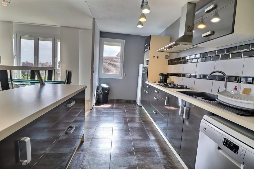 Le Factory - idéal PRO/famille*WiFi*parking privé Apartment in Troyes