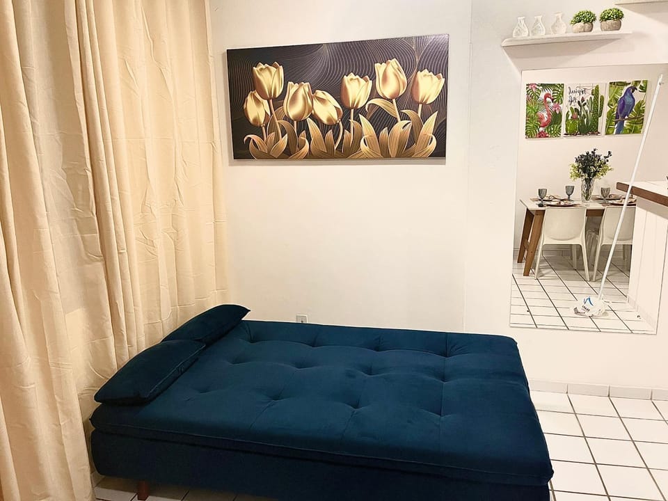 Bed, Seating area