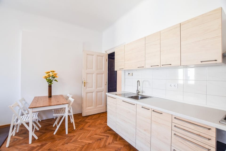 Cityscape Budget Apartments Kalvin Apartment in Budapest