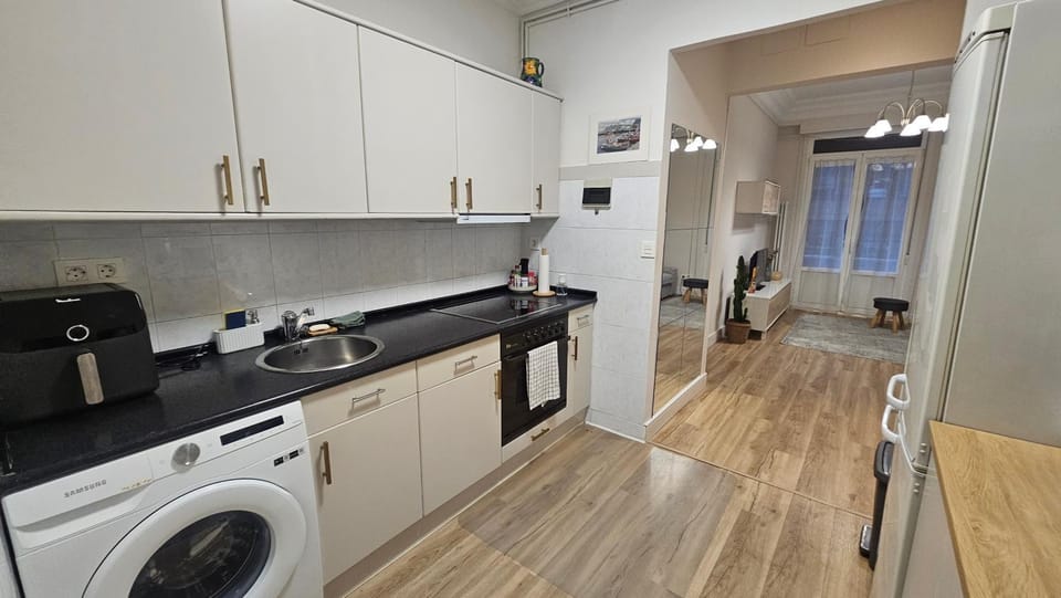 Central River Room - private WC Vacation rental in Bilbao