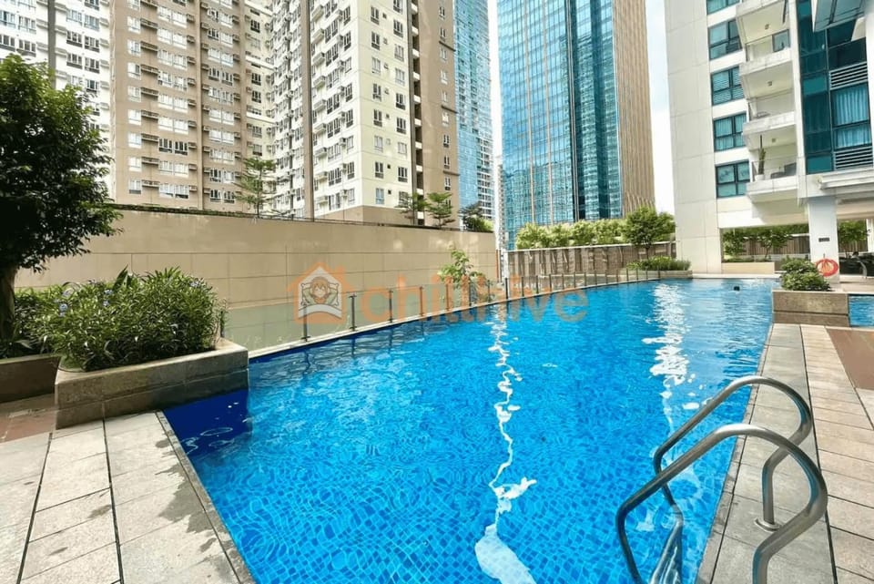 Prime BGC Condo: Uptown Mall & Hyatt #ournw21n House in Makati