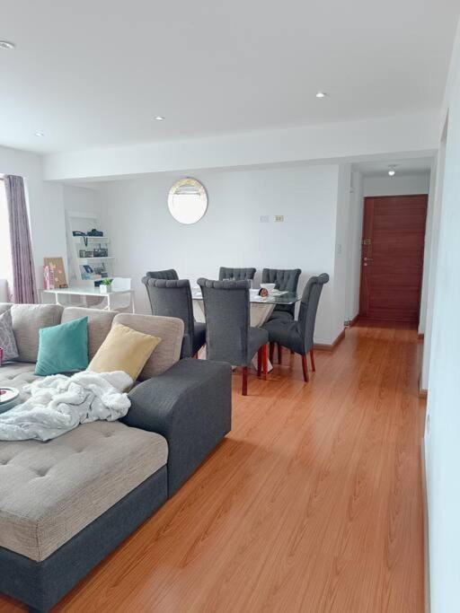 Living room, Photo of the whole room, Seating area, Dining area