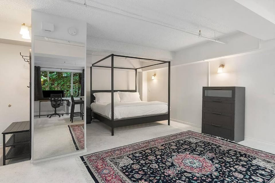 Starlit Cozy Studio in Elektra with Roof Decks Apartment in Seattle