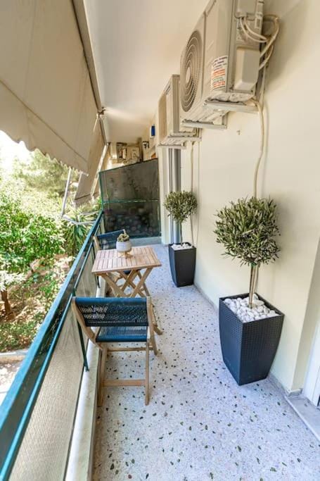 Flower Apartment in South Athens