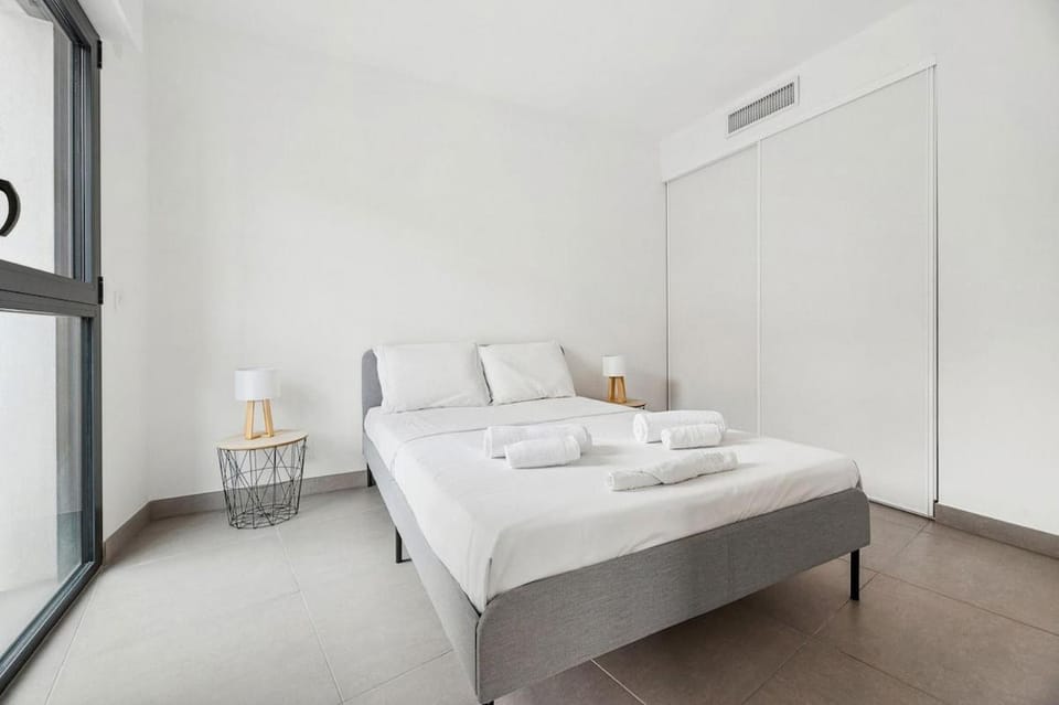 LE CAP RIVIERA proche gare parking privée climatisation Apartment in Menton