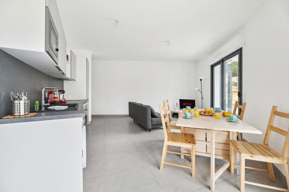 Cap riviera - proche gare parking climatisation Apartment in Menton