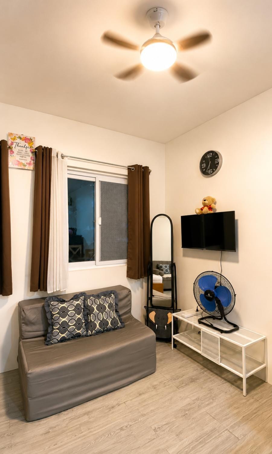 TV and multimedia, Living room, Seating area