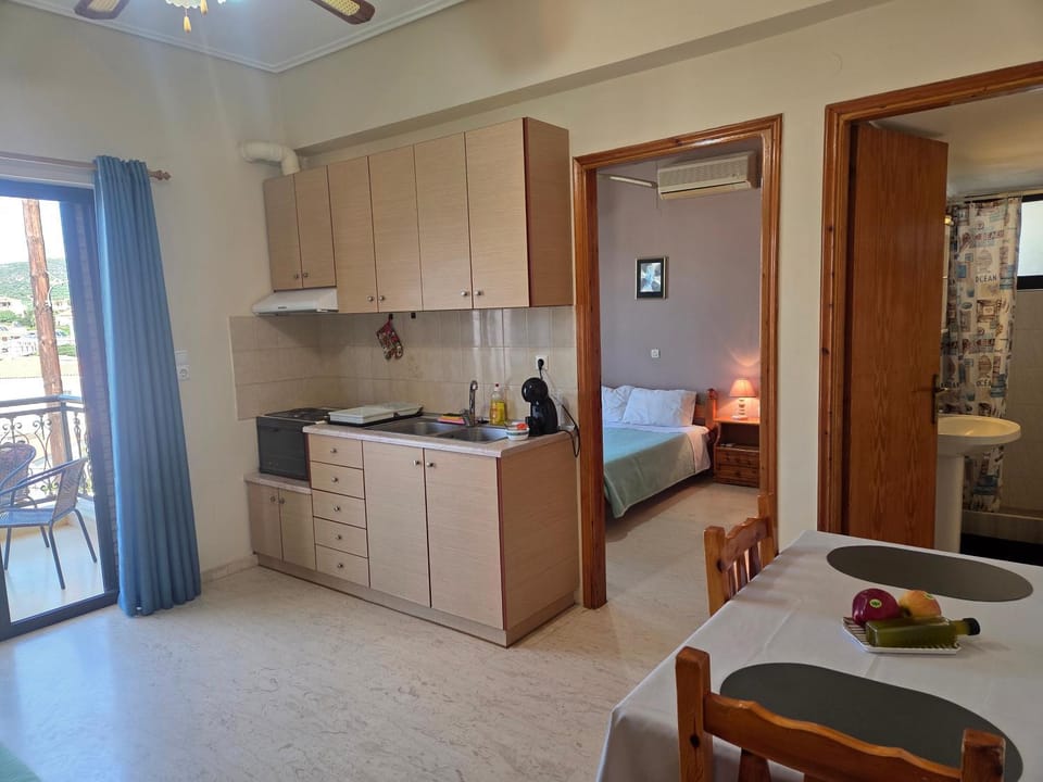 Kitchen or kitchenette, Bedroom, Sea view, oven, pet friendly, stove