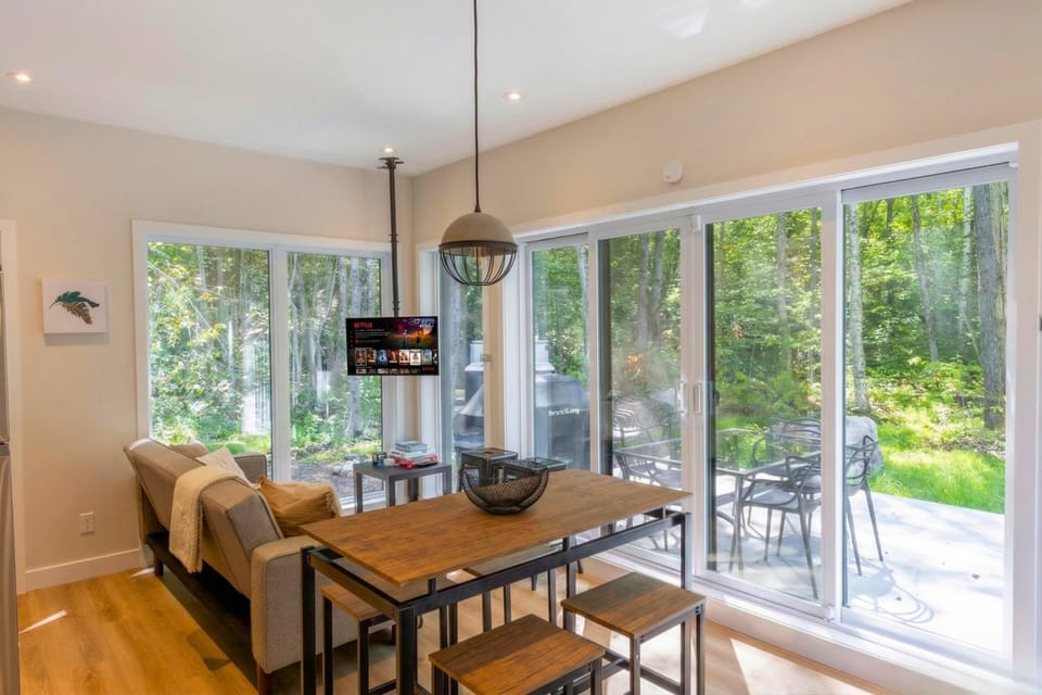 Private Spa, Carling lake & Golf - Nature - Prime Hill Chalet in Ontario