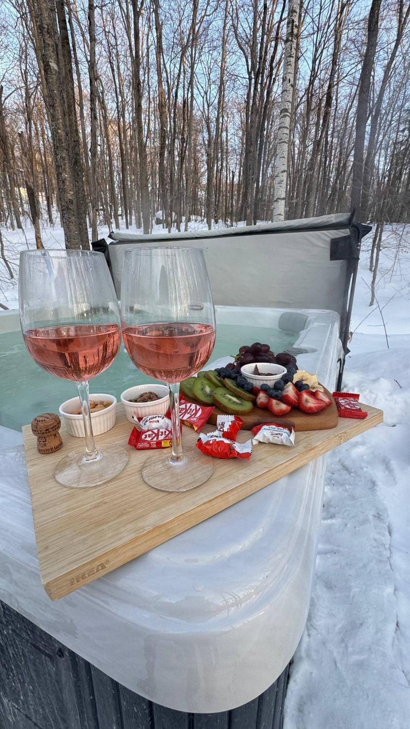 Private Spa, Carling lake & Golf - Nature - Prime Hill Chalet in Ontario
