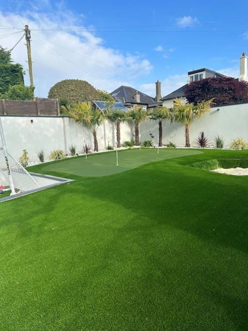 Beautiful family home with golf House in Edinburgh