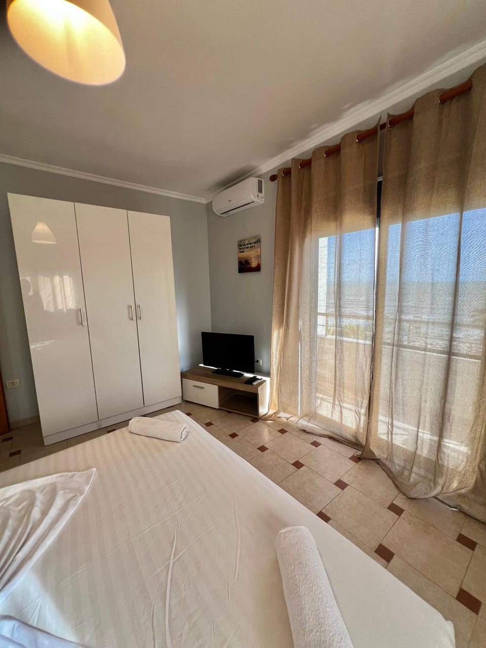 Romantic Couple Sea View Apartment 403 Apartment in Tirana County, Albania