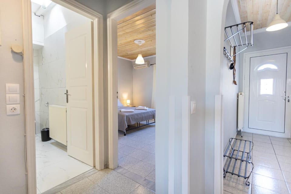 Shower, Bathroom, Bedroom