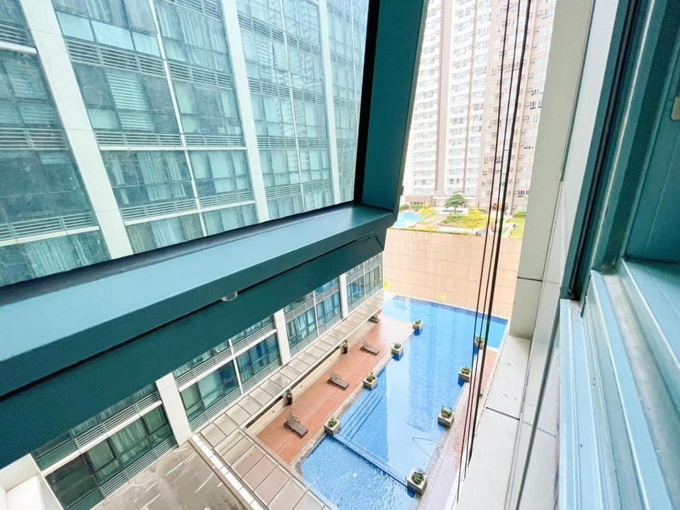 Prime BGC Condo at Uptown Area #oursw11g House in Makati