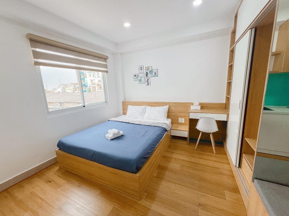Photo of the whole room, Bedroom