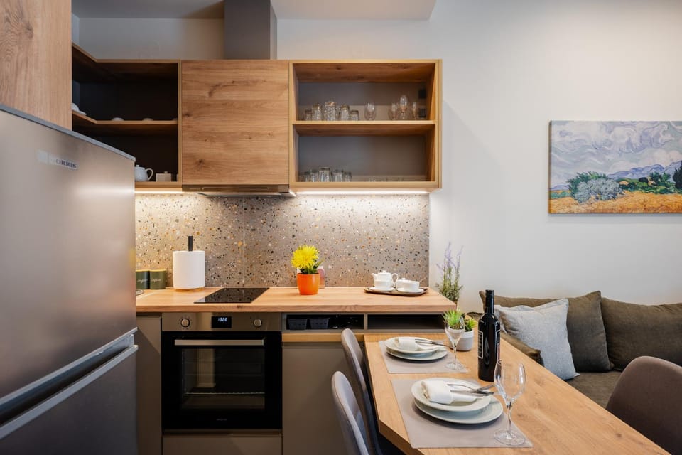 Clio - Newly renovated Home with Parking Apartment in Chania