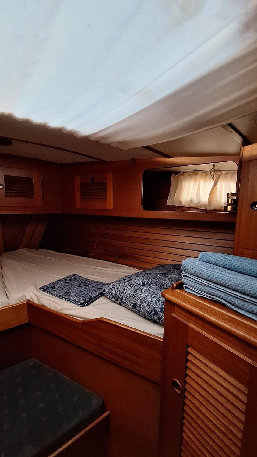 Bed, Bedroom, bunk bed