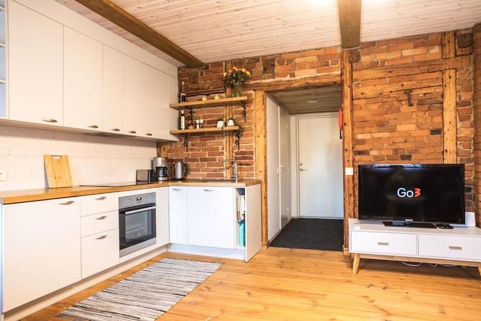 Kitchen or kitchenette, kitchen
