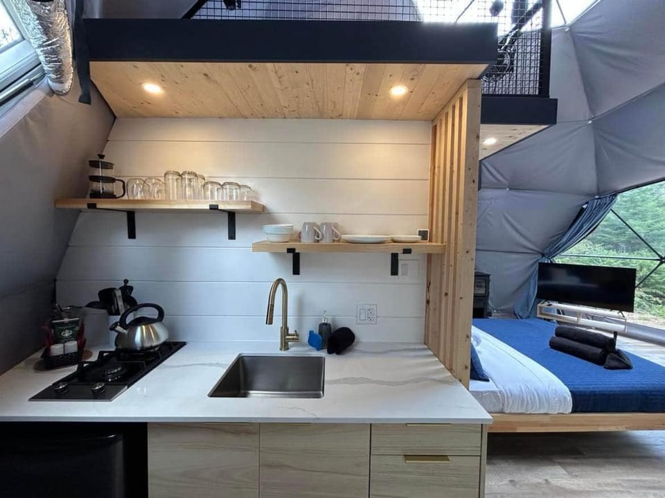 Natura Luxury tent in Quebec