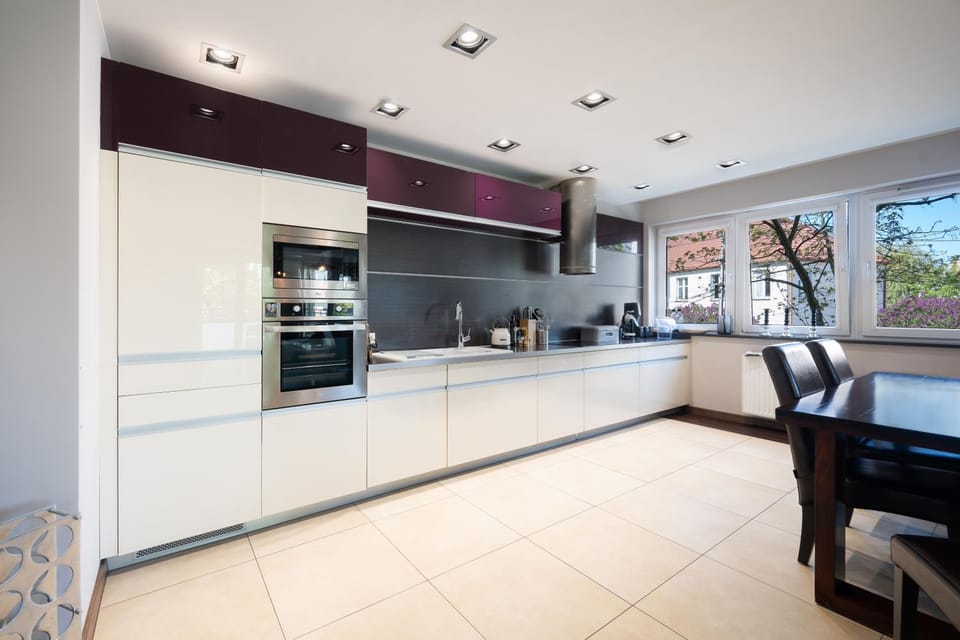 Kitchen or kitchenette, Dining area, dishwasher, oven, stove