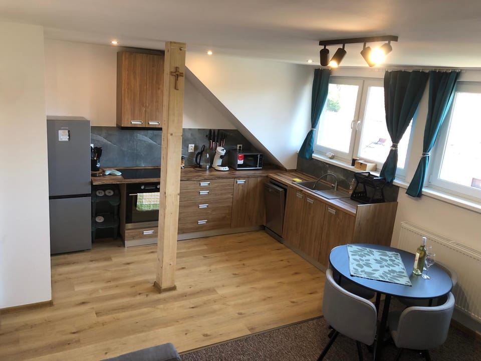 Kitchen or kitchenette, oven, stove