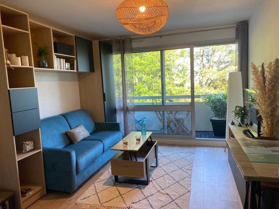 Living room, Seating area