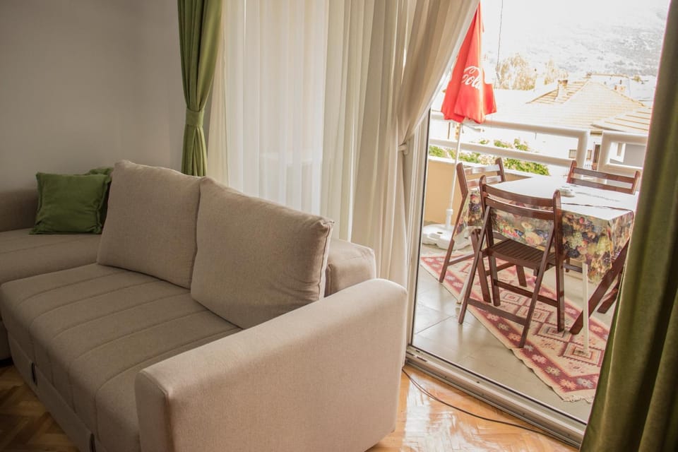 Day, Balcony/Terrace, Living room
