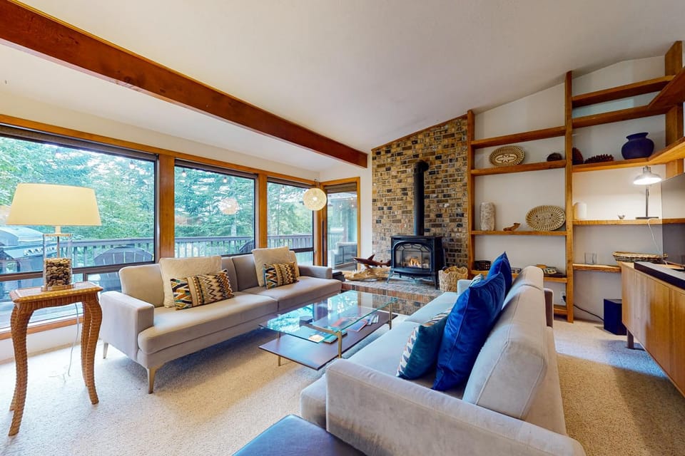 Raven Tree House in Washington