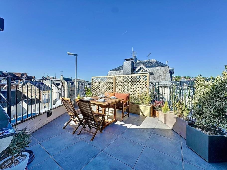 Le Victorien YourHostHelper Apartment in Deauville