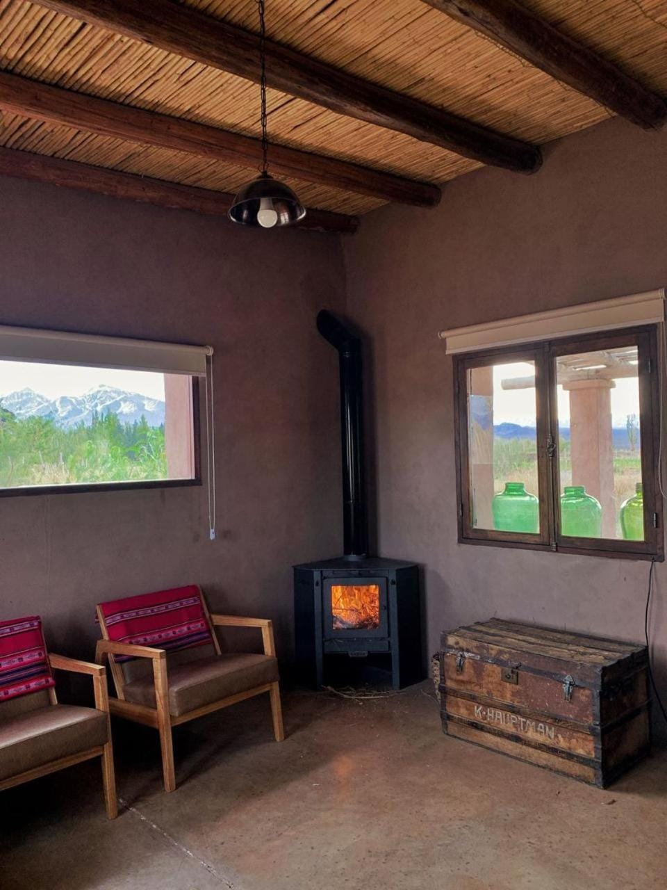 Casa rural con vistas a la Cordillera y Precordillera House in San Juan Province, Argentina