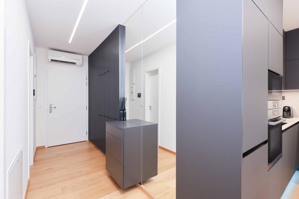 Downtown Luxe Retreat- Konventná Apartment in Bratislava