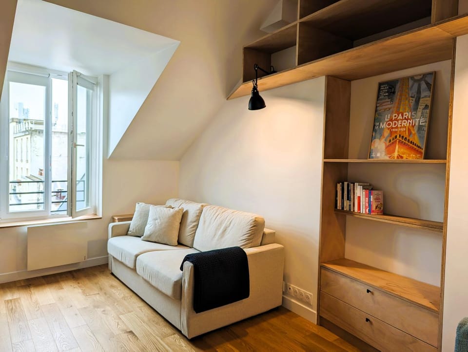 Library, Living room
