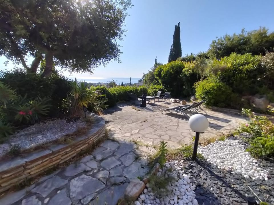 Day, Natural landscape, Garden, Garden view, Sea view, Sea view
