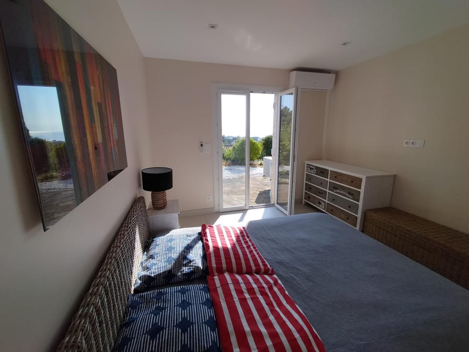 Bed, Photo of the whole room, Bedroom, Sea view, Sea view